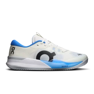 On THE ROGER Pro 3 Clay white and blue tennis shoe side view
